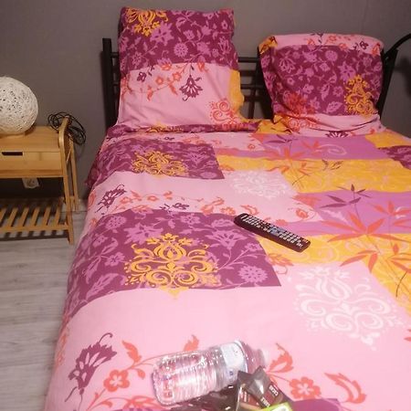 Chambres Dans Maison Familiale 圣吉隆 外观 照片